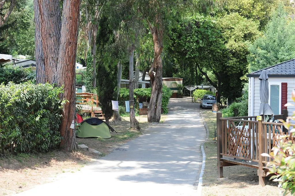 Hôtel Camping Plateau Des Chasses à Mandelieu