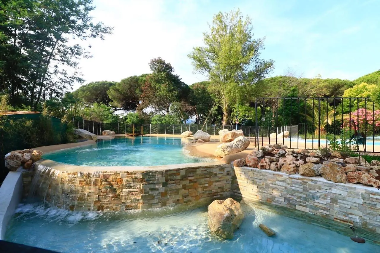 Hôtel Camping Plateau Des Chasses à Mandelieu