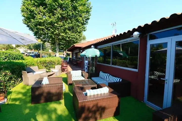 Hôtel Camping Plateau Des Chasses à Mandelieu