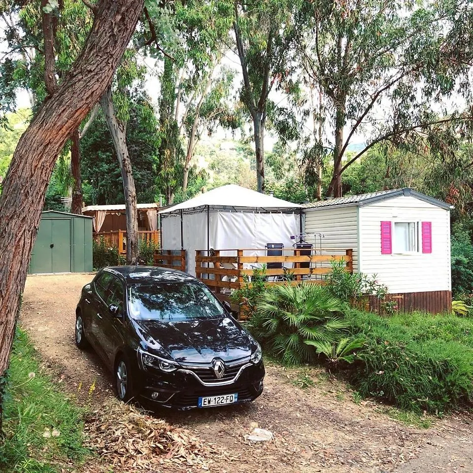 Hôtel Camping Plateau Des Chasses à Mandelieu 4*,  France